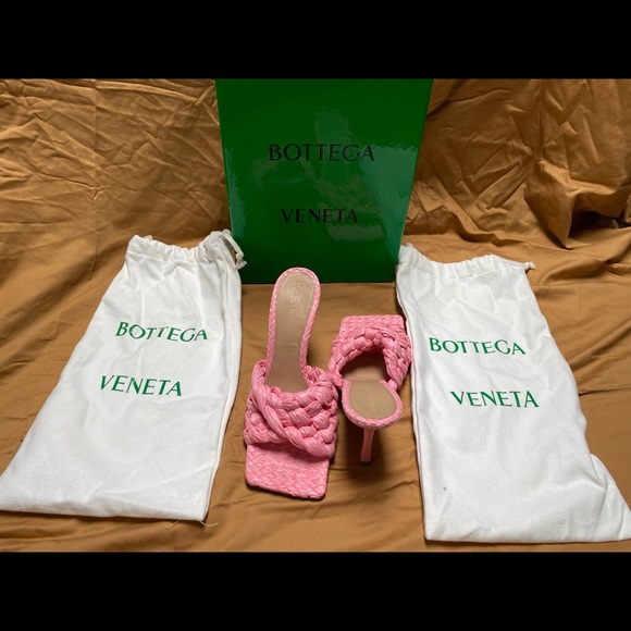 Stretch Intreccio Raffia Sandal - Picture 3 of 6